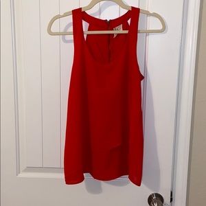 Tank with layer at bottom